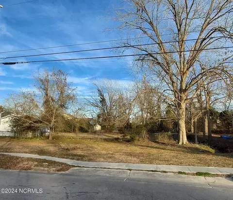 312 Court St, Jacksonville, NC 28540