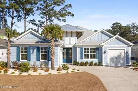 1616 Harbour Place Dr, Calabash, NC 28467