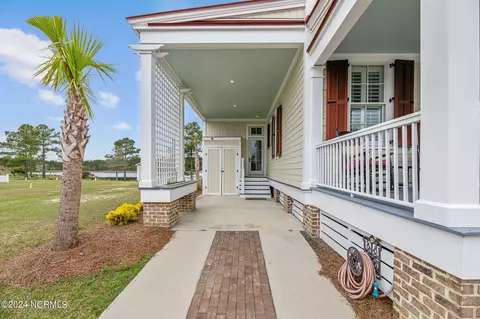 Exterior - 317 E Harborside Dr, Oriental, NC 28571 photo 11 of 18
