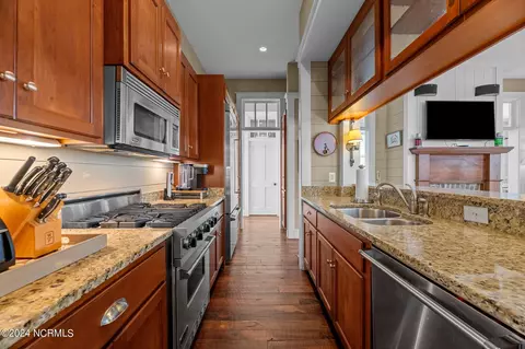 Kitchen - 317 E Harborside Dr, Oriental, NC 28571 photo 1 of 4