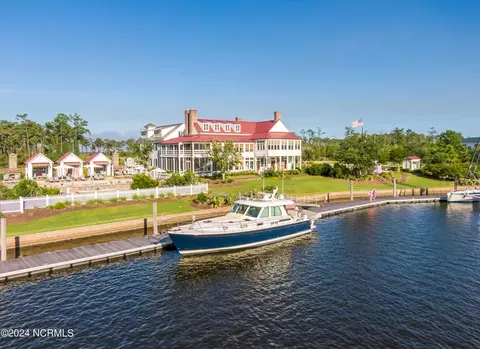 Other - 317 E Harborside Dr, Oriental, NC 28571 photo 5 of 10