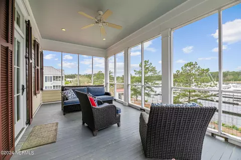 Exterior - 317 E Harborside Dr, Oriental, NC 28571 photo 6 of 18