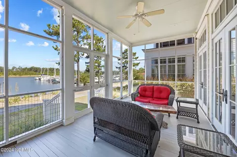 Exterior - 317 E Harborside Dr, Oriental, NC 28571 photo 5 of 18