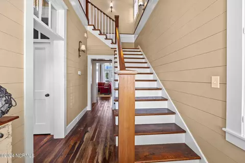 Entry Way - 317 E Harborside Dr, Oriental, NC 28571 photo 1 of 2