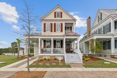 317 E Harborside Dr, Oriental, NC 28571