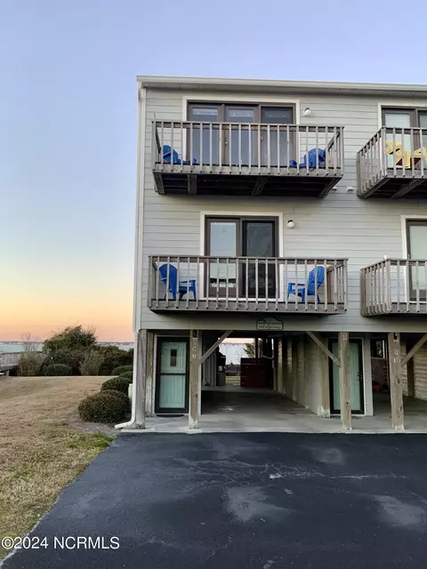2402 Emerald Dr #C9, Emerald Isle, NC 28594