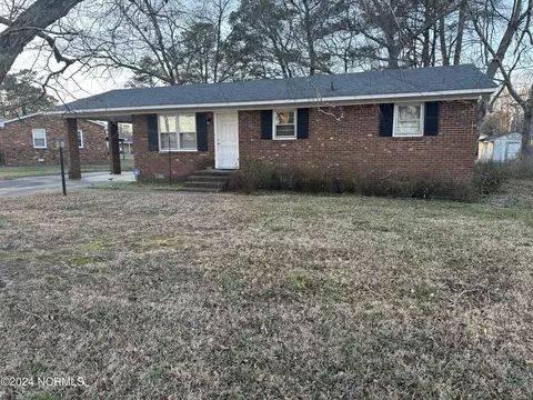 1908 Hullwood Dr, Kinston, NC 28504