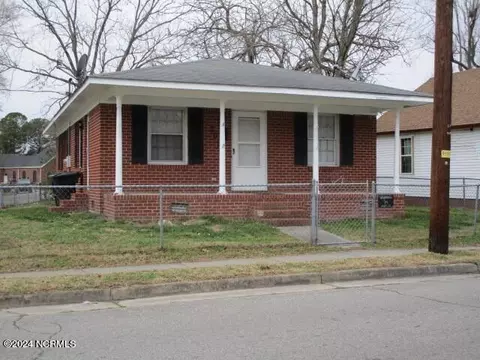701 Harney St, Elizabeth City, NC 27909