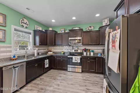 Kitchen - 1202 Skipjack Ct, New Bern, NC 28562 photo 1 of 4