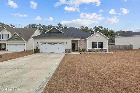 Exterior - 1202 Skipjack Ct, New Bern, NC 28562 photo 1 of 7