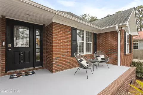 616 Charlotte Ave, Carolina Beach, NC 28428