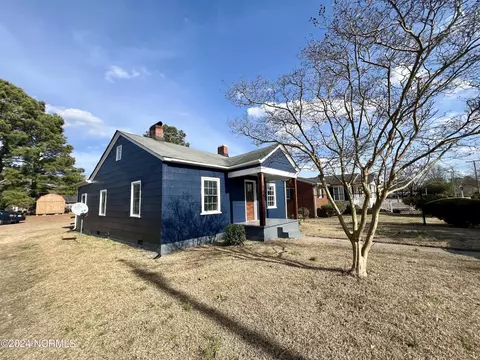 114 Peele St, Williamston, NC 27892