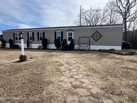 8662 Nc-32, Washington, NC 27889