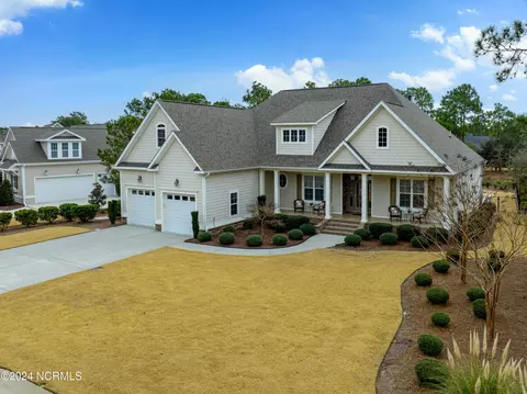 2570 Parkridge Dr, Southport, NC 28461