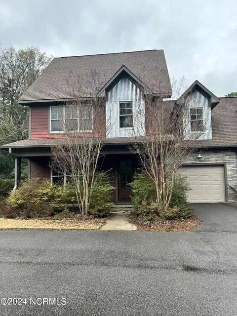 252 W Connecticut Ave, Southern Pines, NC 28387