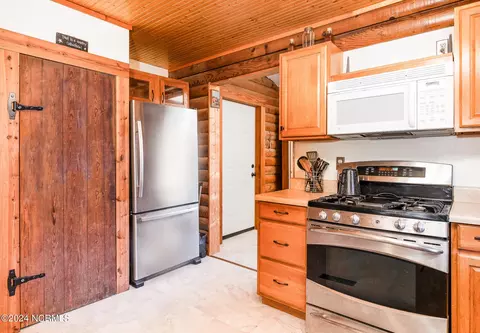 Kitchen - 172 Wood River Rd, West End, NC 27376 photo 2 of 2
