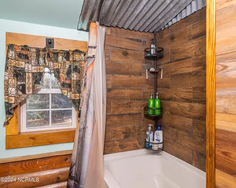 Bath - 172 Wood River Rd, West End, NC 27376 photo 3 of 3