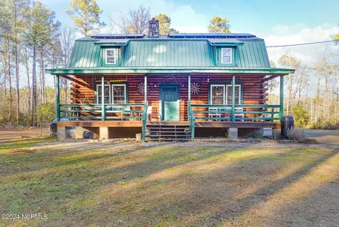 172 Wood River Rd, West End, NC 27376