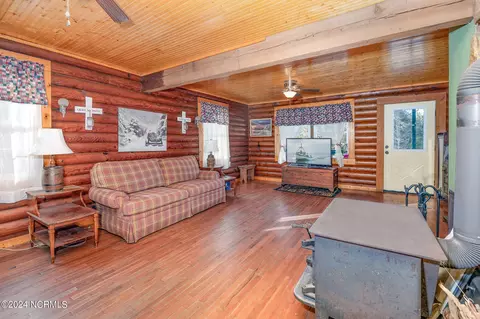 Living - 172 Wood River Rd, West End, NC 27376 photo 1 of 2