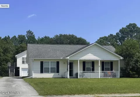 412 Wallington Rd, Wilmington, NC 28409