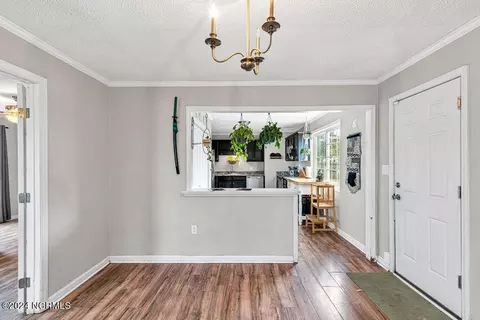 Dining - 80 Crown Point Rd, Hubert, NC 28539 photo 1 of 2