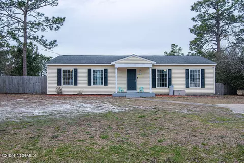 Exterior - 80 Crown Point Rd, Hubert, NC 28539 photo 2 of 6