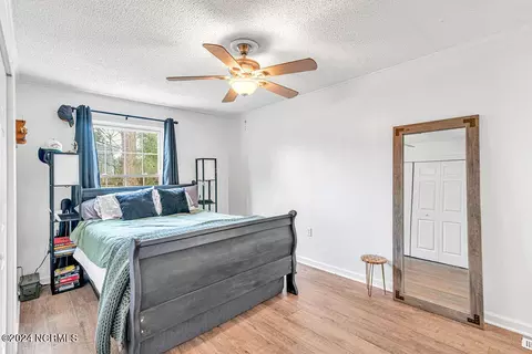 Bedroom - 80 Crown Point Rd, Hubert, NC 28539 photo 2 of 8
