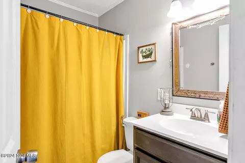 Bath - 80 Crown Point Rd, Hubert, NC 28539 photo 2 of 2