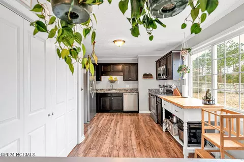 Kitchen - 80 Crown Point Rd, Hubert, NC 28539 photo 1 of 4