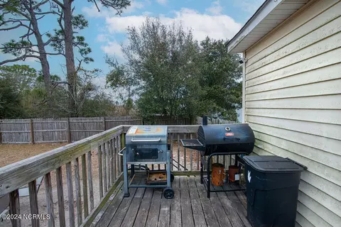 Exterior - 80 Crown Point Rd, Hubert, NC 28539 photo 6 of 6
