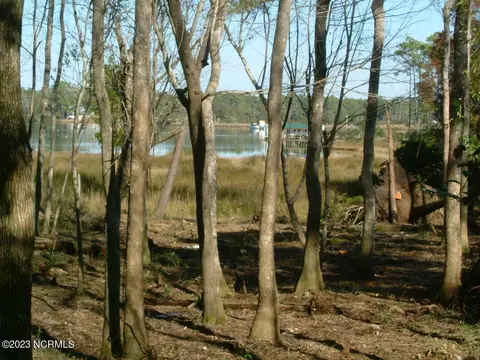 460 Vfw Rd, Cedar Point, NC 28584 photo 16