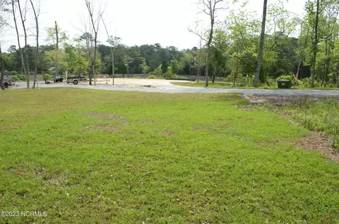 460 Vfw Rd, Cedar Point, NC 28584