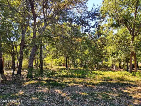 754 Skipjack Cir, Southport, NC 28461