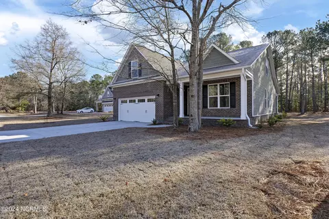 132 N Beatrice Dr, Rocky Point, NC 28457