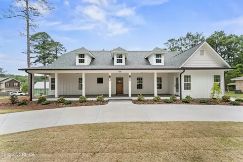 460 Kensington Rd, Southern Pines, NC 28387