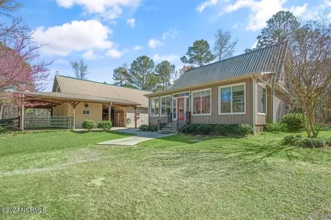 277 Causey Rd, Vass, NC 28394