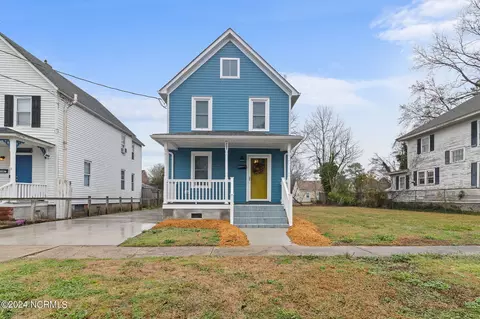 702 W Colonial Ave, Elizabeth City, NC 27909