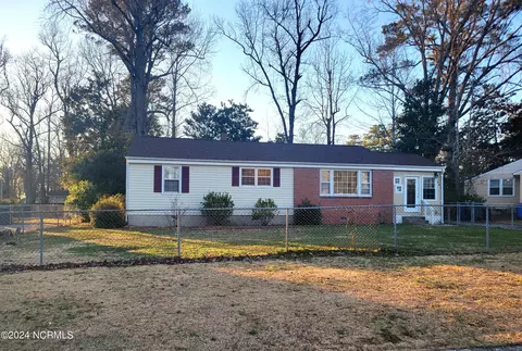 405 Delmar Rd, Jacksonville, NC 28540