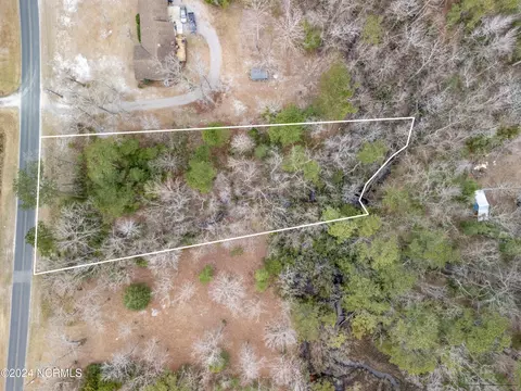 70 Hughes Rd, Hampstead, NC 28443 photo 2