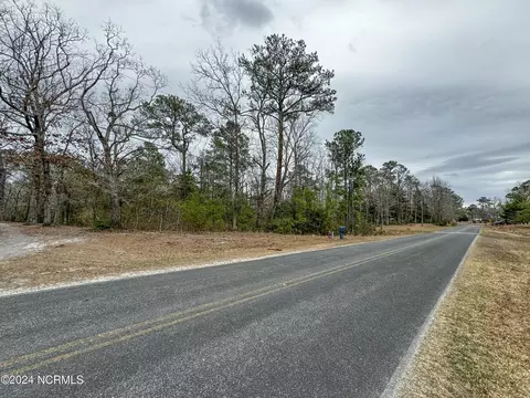 70 Hughes Rd, Hampstead, NC 28443 photo 8
