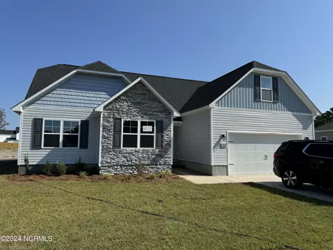 132 Uzzell Rd, Hubert, NC 28539