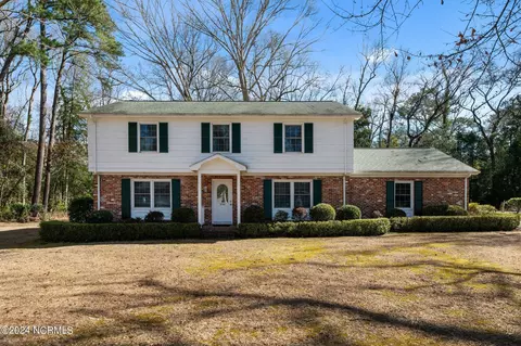 3700 Canterbury Rd, Trent Woods, NC 28562