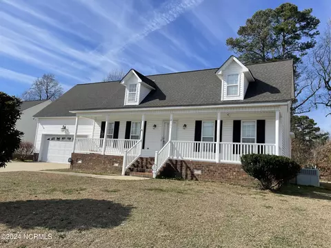2701 Westminster Dr, Winterville, NC 28590