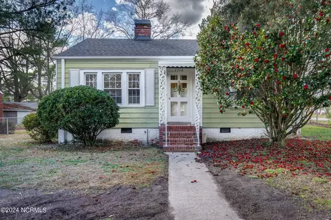 Exterior - 1116 Cherry St, Tarboro, NC 27886 photo 2 of 7