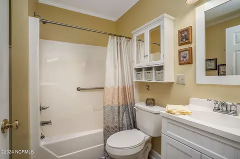 Bath - 1116 Cherry St, Tarboro, NC 27886 photo 1 of 4