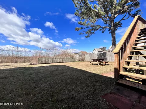 Exterior - 1401 Harbour View Dr, Kill Devil Hills, NC 27948 photo 2 of 5