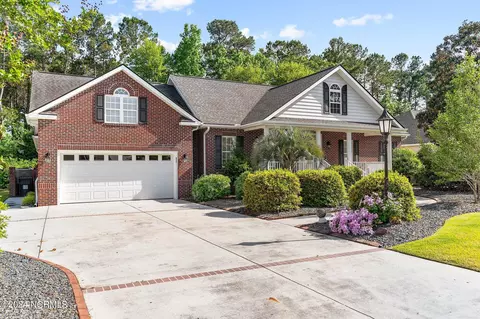 577 S Middleton Dr NW, Calabash, NC 28467