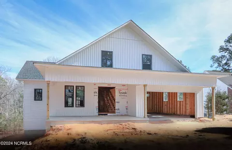 2690 Longleaf Dr SW, Pinehurst, NC 28374