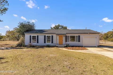 113 Freshwater Dr, Hubert, NC 28539