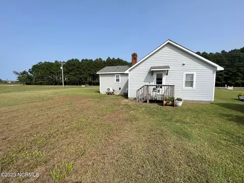 Exterior - 718 Aydlett Rd, Aydlett, NC 27916 photo 8 of 9